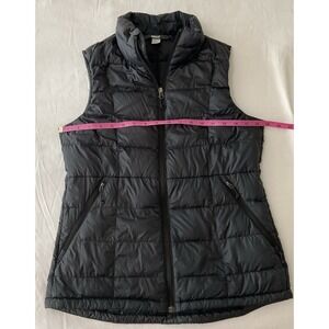 Women’s Black Puffer Vest with Zip Pockets